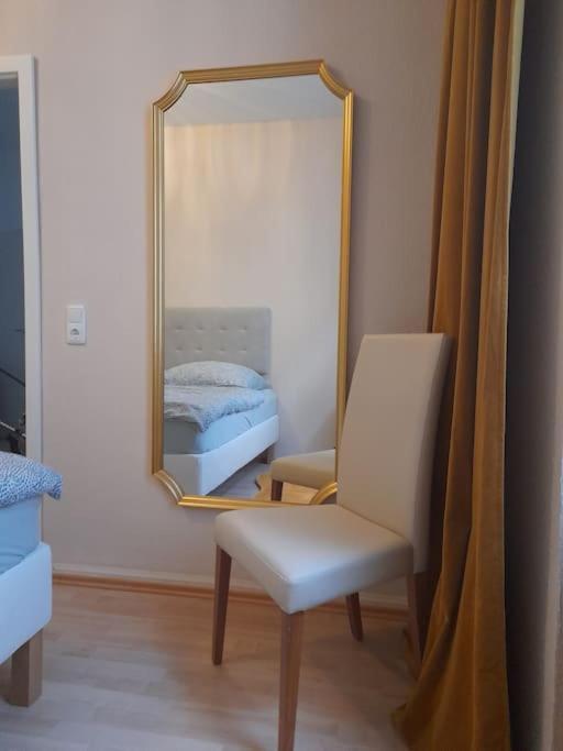 Zwei-Zimmer Wohnung In Wiesbadens Westend エクステリア 写真